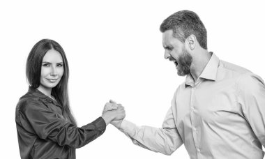 Ofiste karşılaşma. İş rakipleri bilek güreşi yapıyor. Liderlik için rekabet. İş rekabeti. İki iş adamı bilek güreşinde yarışıyor. Meslektaşlar arasındaki çatışma.