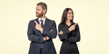 Lider, liderliği temsil ediyor. Başarılı iş adamları. İşletme lideri beyazları soyutladı. Başarı umudu. Ofisteki iş arkadaşları. İş arkadaşı olan iş adamları. iş liderliği ve başarı.