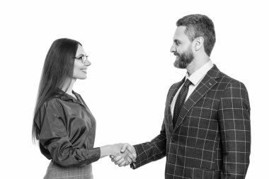 İki başarılı iş ortağı iş başarısını kutluyor. Ortaklık ve iş başarısı. Beyazlar üzerinde izole iş adamları. Başarılı iş ortaklığı. Profesyonel anlaşma..