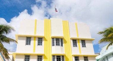 Art deco. Mimari bölge Art Deco. Miami sahilinin modern binası. Okyanus yolculuğu. Ocean Drive Florida 'daki Miami Plajı. Art Deco mimarisi. Mimari parlak bina.