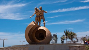 Mazatlan, Meksika - 14 Mayıs 2019: Mazaltan, Meksika 'da Yaşam Sürekliliği Anıtı. Mazaltan 'ın en önemli yeri ve manzarası. Yaşam Sürekliliği Anıtı. Turistik seyahat noktası.