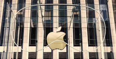 New York City, ABD - 25 Mart 2024: Apple Vision Pro Spatial teknoloji logosu.