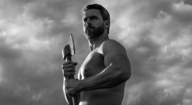 Baltalı üstsüz adam. Oduncu adam baltayı tut. Gökyüzündeki vahşi adam.