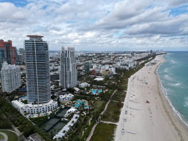 Deniz sahili. Miami Güney Sahili hava manzarası. Miami, Florida 'da gökyüzü. Miami 'nin güney sahili. Güney Sahili, ABD 'de manzara. Skyline Panoraması.