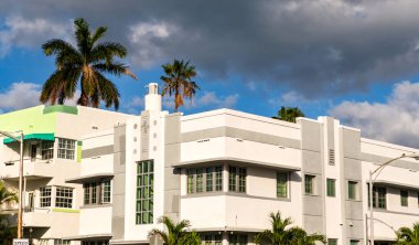 Art Deco. Miami sahilinin modern binası. Okyanus yolculuğu. Ocean Drive 'daki Miami South Beach. Art Deco mimarisi. Mimari bina. Tarihi bir bölge. Art deco mimari bölgesi.