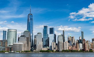New York finans bölgesi manzarası Paulus Kanca İskelesi Jersey City, New Jersey 'de. New York, ABD. Manhattan, New York, New York, New York, Skyline. Aşağı Manhattan ve Yeni Dünya Ticaret Merkezi