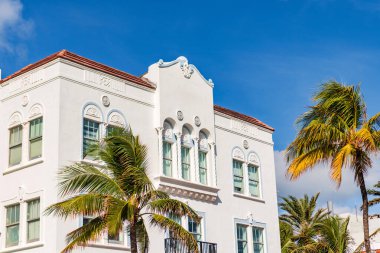 Miami sahilinin modern binası. Okyanus yolculuğu. Ocean Drive 'daki Miami South Beach. Art Deco mimarisi. Görkemli mimari bina. Art deco mimari bölgesi. Art Deco.