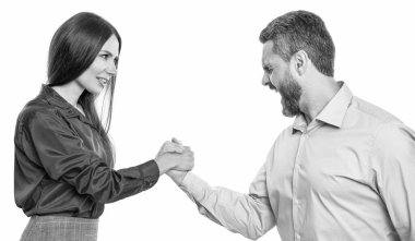 İş rekabeti. Beyazların izole ettiği bilek güreşinde yarışan iş adamları. Ofiste karşılaşma. İş rakipleri bilek güreşi yapıyor. Liderlik için rekabet. Girişimci kavgası.
