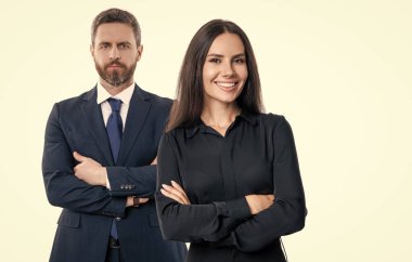 Başarılı ortaklık. İş ekibi başarısı. İş ortağı beyazla izole edilmiş. Takım elbiseli iki iş adamı. İş ekibi çalışması ve işbirliği. Ortaklık kavramı. Ortak takımı. seçici odak.