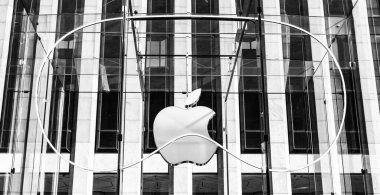 New York City, ABD - 25 Mart 2024: Apple Vision Pro Spatial teknoloji logosu.