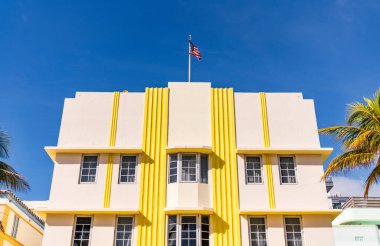 Miami sahilinin modern binası. Okyanus yolculuğu. Ocean Drive 'daki Miami South Beach. Art Deco mimarisi. Mimari bina. Lüks oteller. Art deco mimari bölgesi. Art Deco.