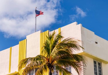 Art deco mimari bölgesi. Art Deco. Miami sahilinin modern binası. Okyanus yolculuğu. Ocean Drive 'daki Miami South Beach. Art Deco mimarisi. Mimari bina konutları.