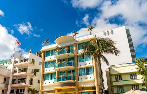 Mimari bina. Art deco mimari bölgesi. Art Deco. Miami sahilinin modern binası. Okyanus yolculuğu. Ocean Drive 'daki Miami South Beach. Art Deco mimarisi. Güney Sahili.