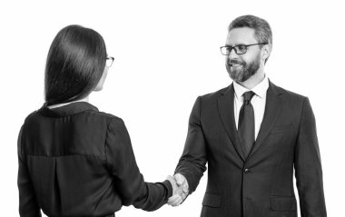 Başarılı iş ortaklığı. İki başarılı iş ortağı iş başarısını el sıkışarak kutluyor. Ortaklık ve iş başarısı. Beyazlar üzerinde izole iş adamları. birleşme.