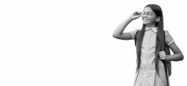 Bilgi ve eğitim. Okul eğitimi. Öğrenci hayatı. Genç kız okula geri döndü. Bilgi toplama günü. Üniversitede eğitim. Kız öğrenci beyazdan soyutlanmış. 1 Eylül. Ders çalışma zamanı. Koridor modacısı..