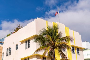 Art deco mimari bölgesi. Art Deco. Miami sahilinin modern binası. Okyanus yolculuğu. Ocean Drive 'daki Miami South Beach. Art Deco mimarisi. Mimari bina konutları.