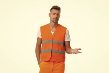 İnşaat mühendisi sonuçtan rahatsız oldu. Denetmen ya da işçi. İnşaat işçisi. İşçi beyazı izole etti. Mesleki meslek. İnşaat mühendisi. İnşaatçı. İşçi Bayramı.