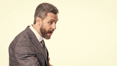 Başarılı liderlik işi başarıya götürür. Öfkeli CEO profesyonel. Formalite içindeki hırslı iş adamı. Başarılı bir iş adamı beyazdan soyutlanmış. Lider 'in iş başarısı.