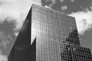 Şehir mimarisi. Mimari modern bina. Perspektif şehir gökdeleni. Modern gökdelen binası. Metropolis 'teki mimari bina. Gökdelen perspektif görüntüsü. Mimari estetik..