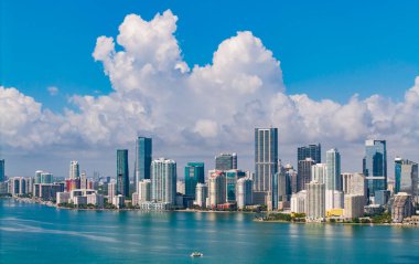 Miami şehir merkezindeki Brickell ufuk çizgisinin hava görüntüsü. Brickell finans bölgesinin manzara manzarası