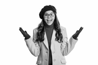 Beyazlar içinde izole edilmiş genç öğrenciler için göz giysisi. Gözlüklü şık. Sonbahar için moda tarzı. Genç kız gözlüklü bak. Sonbahar moda tarzı. Gözlüklü şık bir genç kız. Sonbahar eğilimi.