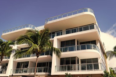 Okyanus yolculuğu. Ocean Drive 'daki Miami Plajı. Art Deco mimarisi. Mimari bina. Art deco. Mimari bölge Art Deco. Miami sahilinin modern binası. Zarif geometrik desen.