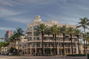 Miami, Florida, ABD - Haziran 06, 2024: Art deco mimari bölgesi. Art Deco. Miami sahilinin modern binası. Ocean Drive 'daki Miami Plajı. Art Deco mimarisi. Mimari bina.