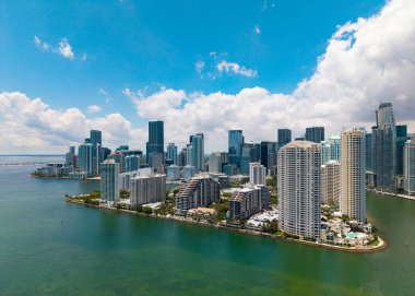 Miami şehir merkezindeki Brickell ufuk çizgisinin hava görüntüsü. Brickell finans bölgesinin manzara manzarası