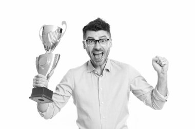 Başarılı iş adamı şampiyon kupası ödülünü beyaza sakladı..