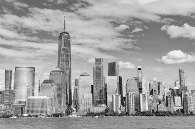 New York finans bölgesi manzarası Paulus Kanca İskelesi Jersey City, New Jersey 'de. New York, ABD. Manhattan, New York, New York, New York, Skyline. New York 'taki Lower Manhattan ve One World Trade Center, New Jersey Panoramic view on Manhattan