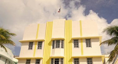 Art deco. Mimari bölge Art Deco. Miami sahilinin modern binası. Okyanus yolculuğu. Ocean Drive Florida 'daki Miami Plajı. Art Deco mimarisi. Mimari parlak bina.