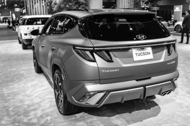 New York City, ABD - 27 Mart 2024: 2025 Hyundai Tucson, New York Uluslararası Otomobil Fuarı 'nda kesişen araç,.