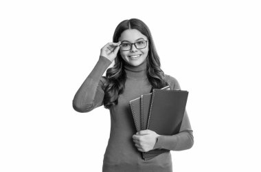 Ergenlik için eğitim. Beyaz tenli genç bir kız. Ders çalışma zamanı. Bilgi eğitimi için. Okul eğitimi. Öğrenci kız ödevlerini yapıyor. Okula dönelim. Okul ödevi olan kız. Sınava hazırlanın..