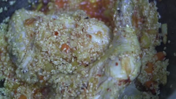 Adding Garlic Fried Chicken Leg Fine Rice Sunflower Oil Cauldron — Stock Video