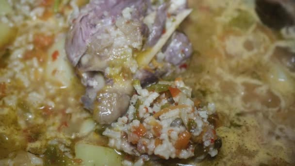 Kharcho Çorbası Kuzu Etiyle Kemikli Yakın Plan — Stok video