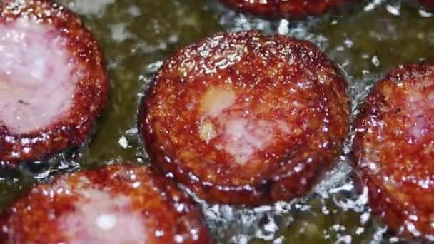Macro Video Sliced Sausage Crust Frying Boiling Oil Frying Pan — Wideo stockowe
