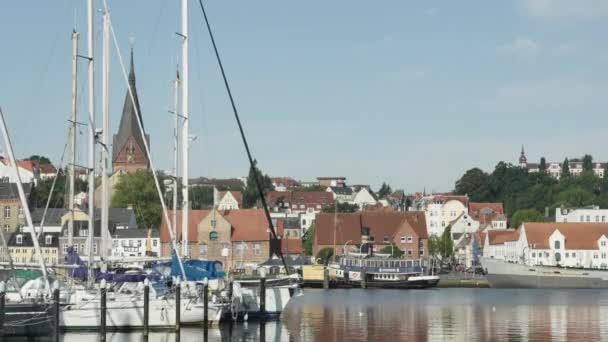 德国弗伦斯堡 2023年8月27日 随着德国唯一的客轮亚历山德拉号驶离港口的时间 — 图库视频影像