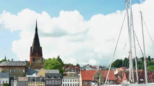 Фленсбург Німеччина Серпня 2023 Тімелапс Хмар Проходять Через Стару Протестантську — стокове відео