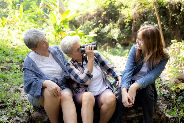 Teenager Girl Two Grandmother Traveling Travel Forest Adventure While Using —  Fotos de Stock