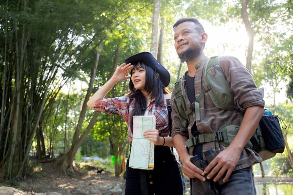 Family Father Daughter Tourist Backpack Hiking Doing Activity While Father — 스톡 사진