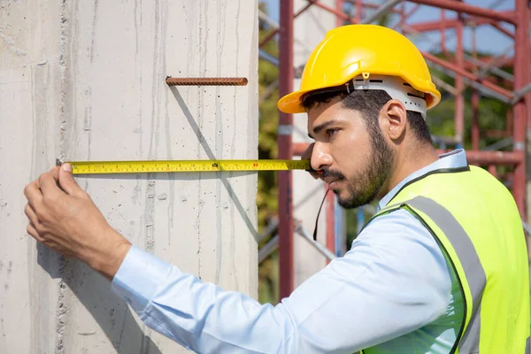 Engineer Young Man Using Tape Measure Check Examining Length Structure — Photo