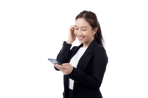 Porträt Junge Asiatische Geschäftsfrau Mit Smartphone Isoliert Auf Weißem Hintergrund — Stockfoto
