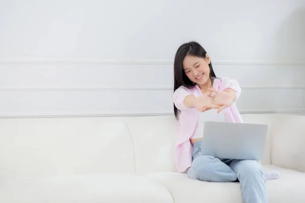 Beautiful Young Asian Businesswoman Sitting Sofa Working Home Break While — Foto de Stock