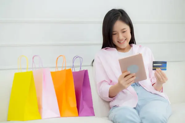 Young Asian Woman Sitting Sofa Using Digital Tablet Shopping Online — Foto de Stock