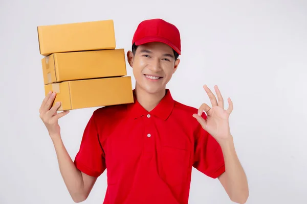 Joven Asiático Hombre Uniforme Rojo Gorra Pie Llevando Caja Pila —  Fotos de Stock