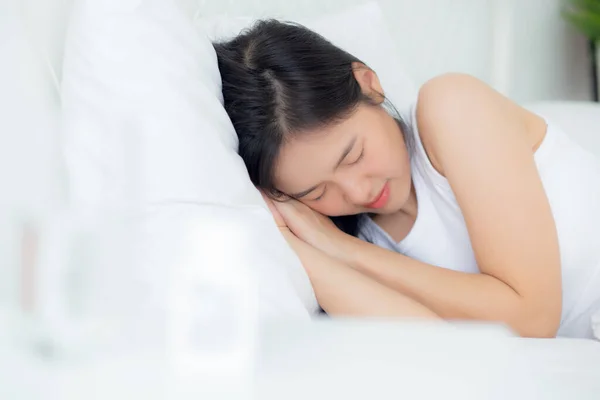 Young Asian Woman Lying Bed Pain Headache Bedroom Home Unhappy — Stockfoto