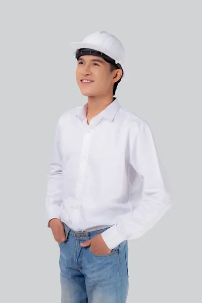 Πορτρέτο Νεαρός Ασιάτης Άνδρας Είναι Μηχανικός Φορώντας Κράνος Στέκεται Και — Φωτογραφία Αρχείου