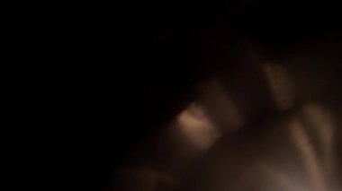 Parlayan sarı yumuşak mercek alev etkisi. Video elementi sıcak lensler. Objektife ışık yansıması. Hareket tasarımı için element.