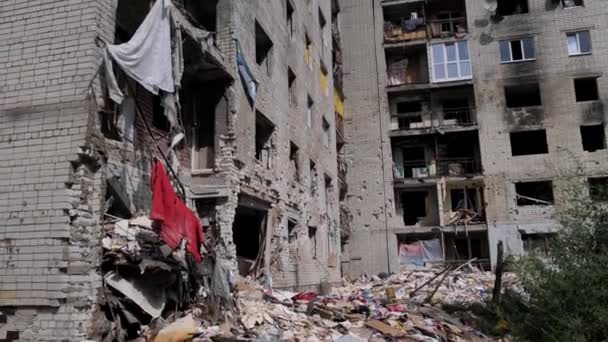 Poškozená Obytná Budova Ukrajinském Městě Černihiv Kyjeva Severní Ukrajině Ruiny — Stock video