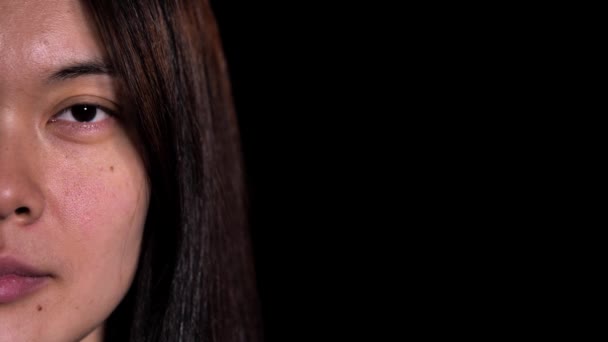 Feche Metade Retrato Facial Rosto Feminino Asiático Com Olho Esquerdo — Vídeo de Stock